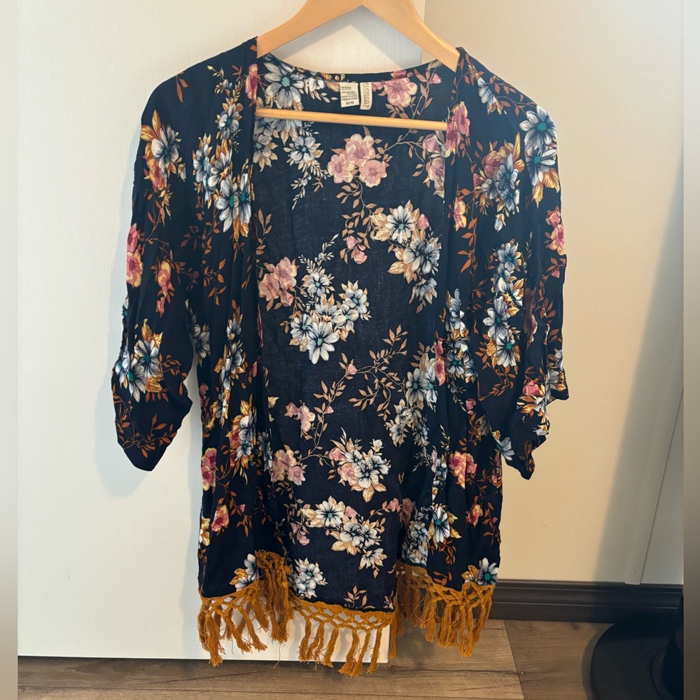 Element brand kimono/cardigan. Light airy fabric